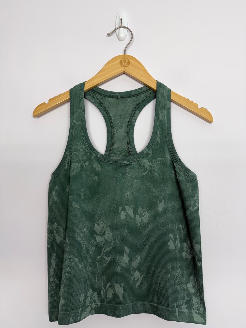 Lululemon Swiftly Tech Racerback Tank Race Length Medium Forest / Palm Court 6
